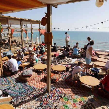 Отель Locals Taghazout Surfcamp Экстерьер фото