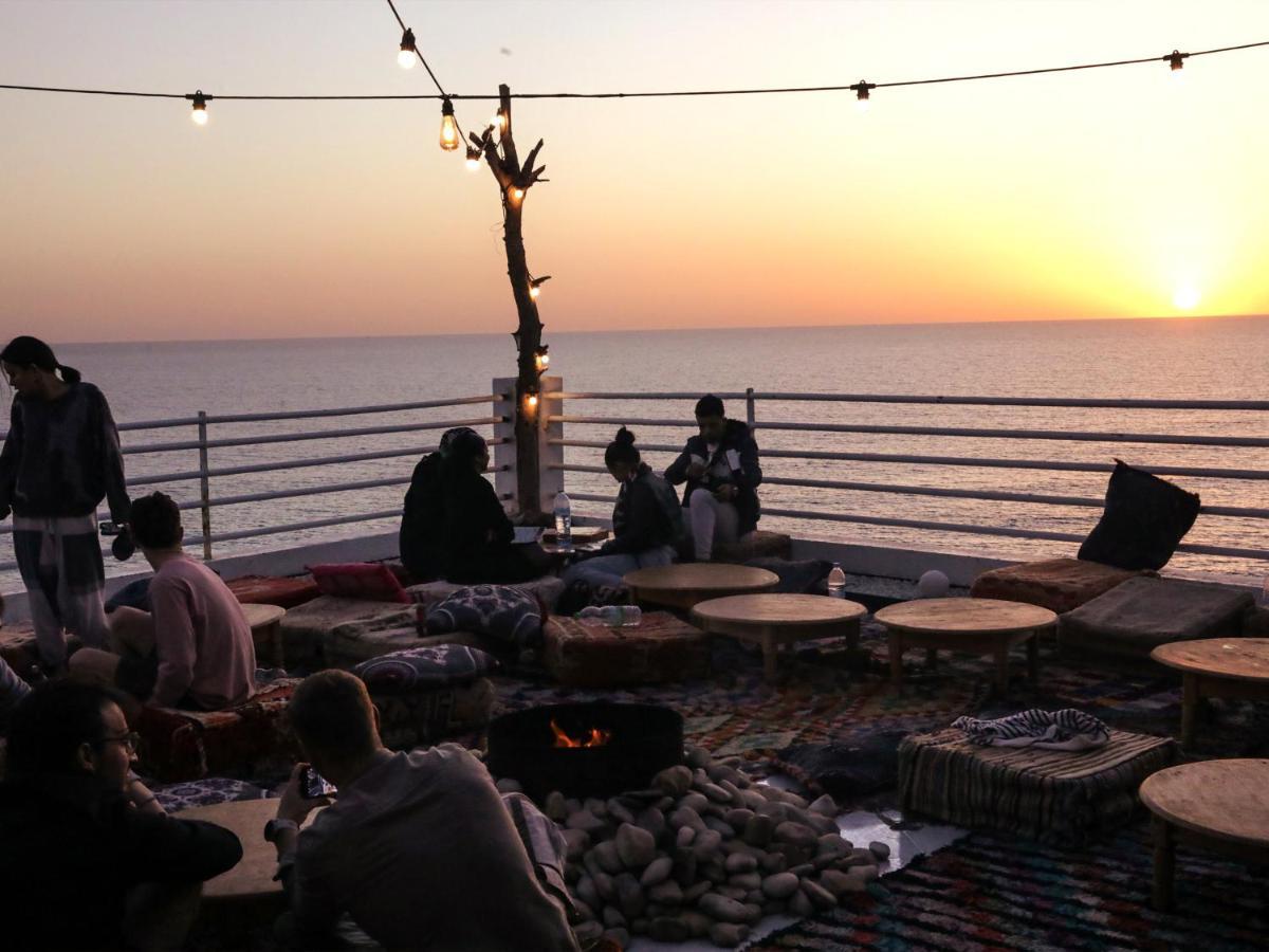 Отель Locals Taghazout Surfcamp Экстерьер фото