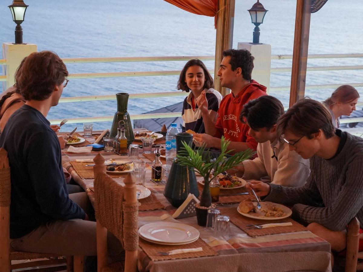 Отель Locals Taghazout Surfcamp Экстерьер фото